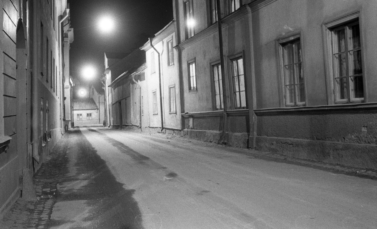 Östra Ågatan i kvällsljus, Uppsala 1962