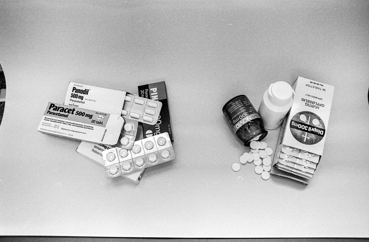Medisiner og piller. Paracet, Panodil, Dispril, Globoid, og Novid. Burde heller ta Paracetamol.