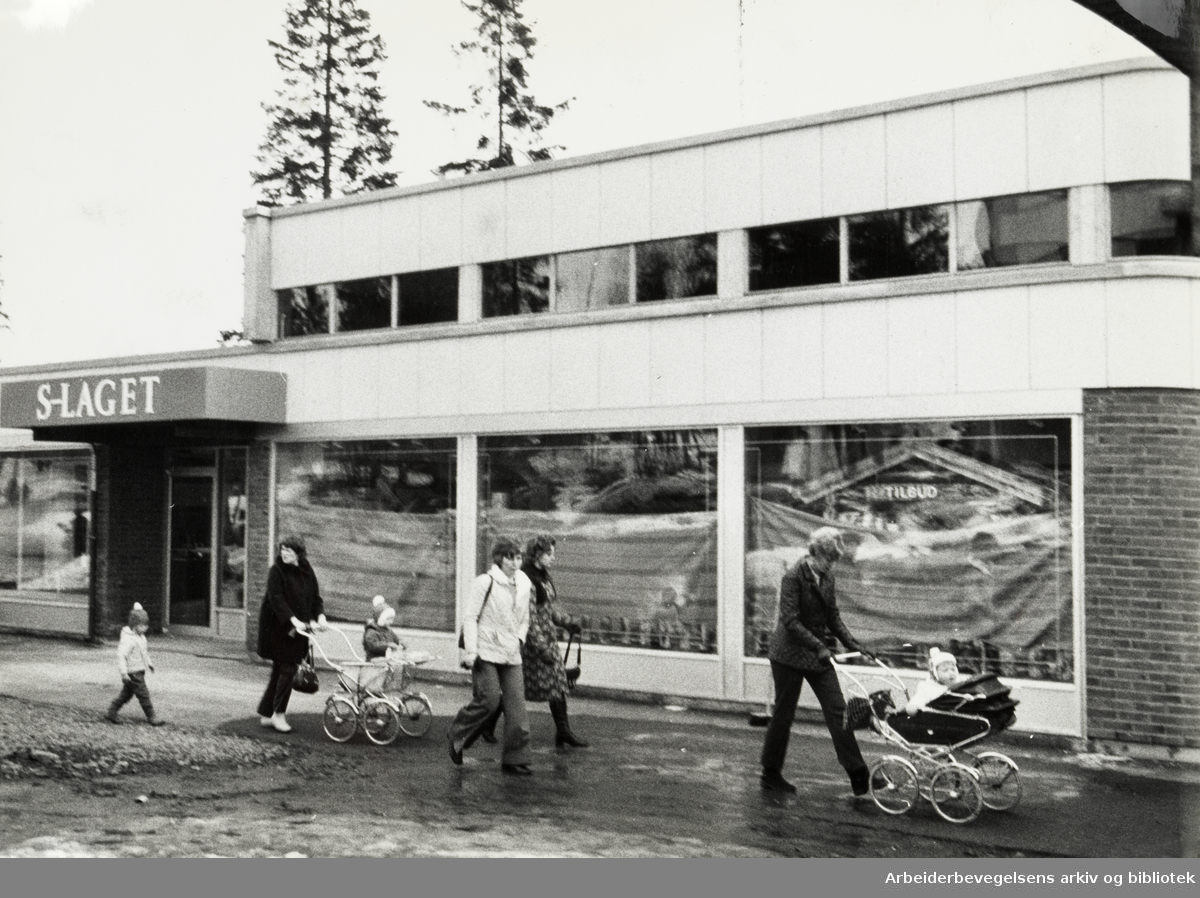 Ellingsrudåsen. S-laget åpner supermarked. Mars 1973