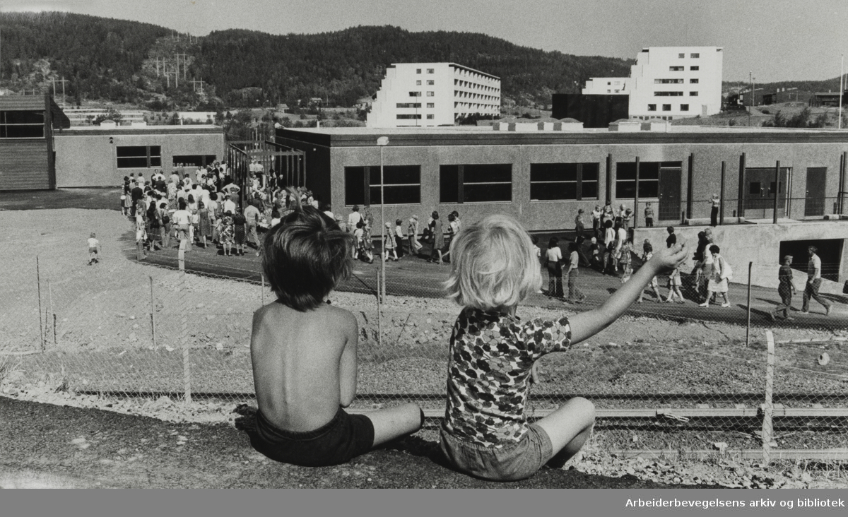 Fossum skole og daghjem. Fra åpningsseremonien. 18. august 1976