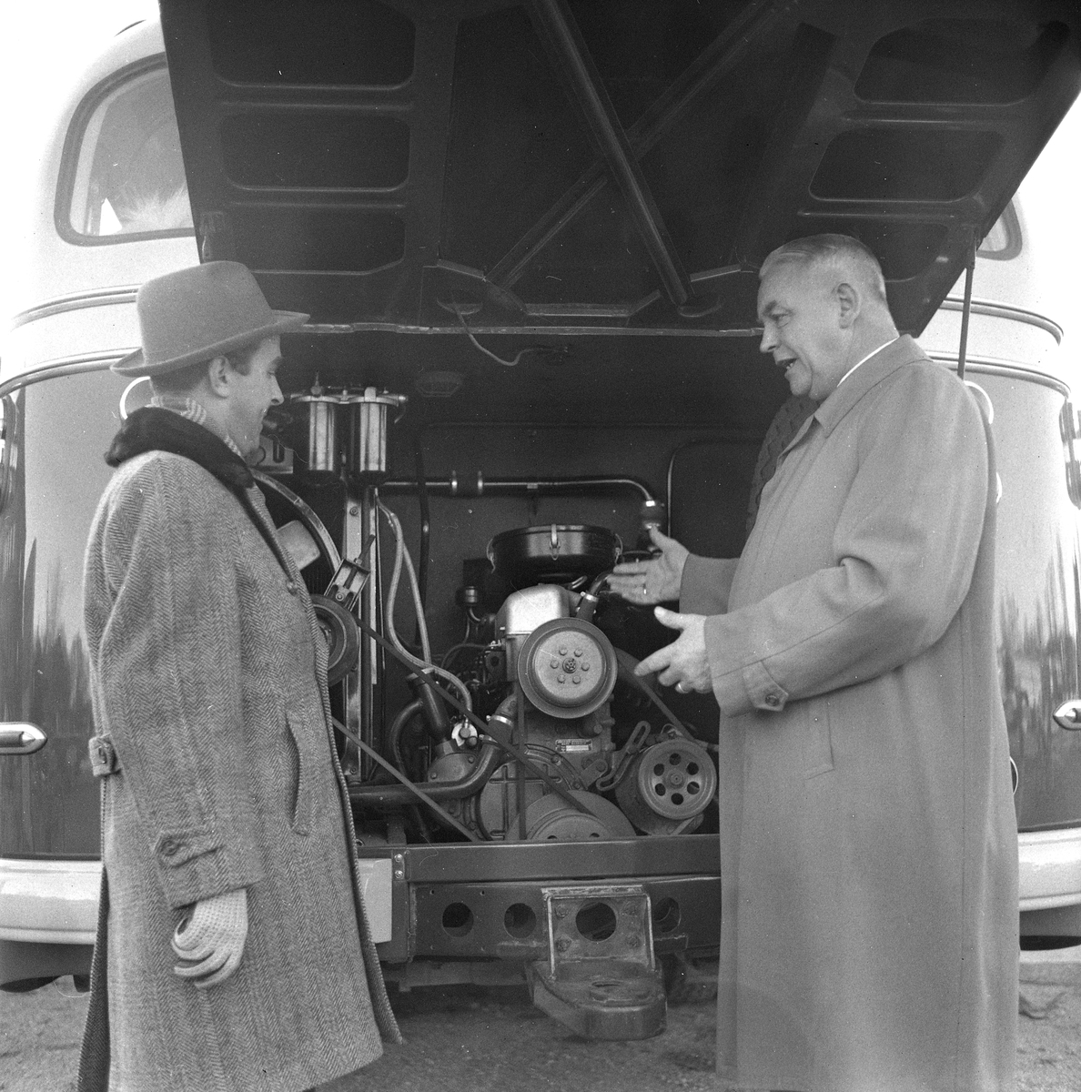 Mercedeskaravan.
November 1956.