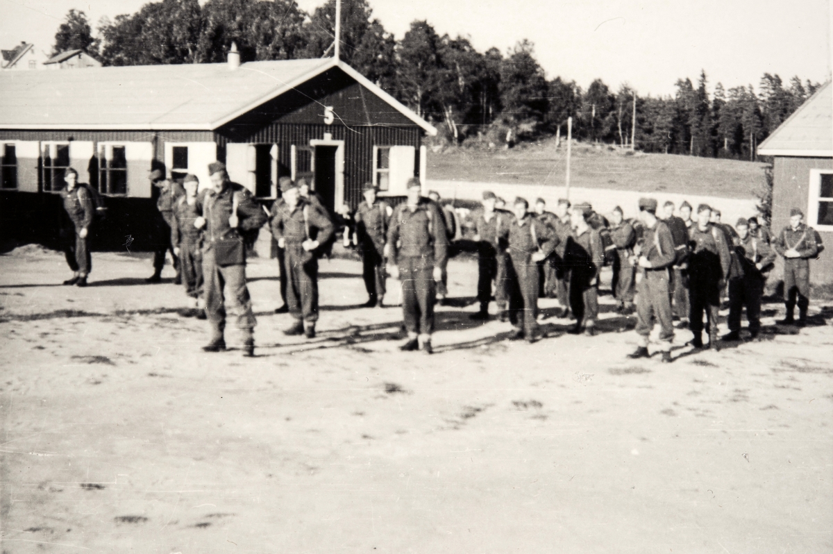 Oppstilling av norske polititropper i Sverige under 2. verdenskrig.