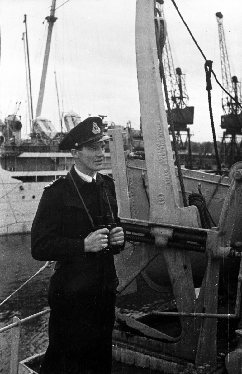 SSH-44 Løytnant Flånes, væpningsoffiser på 'Bergensfjord'