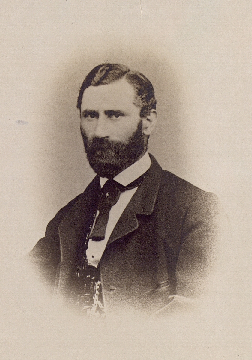 Michael Jönsson, telegrafkommissarie i Ystad 1.11.1860-11.4.1866. Född 10.9.1827  död 11.4.1866.