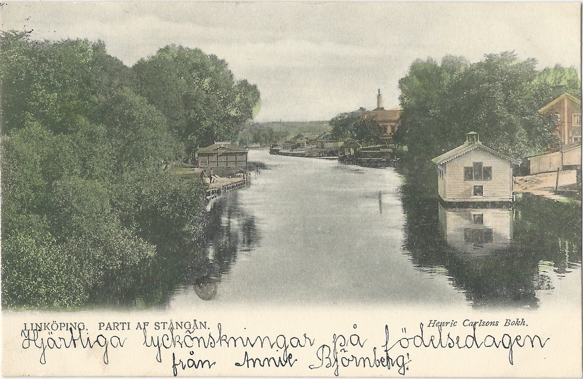 Vykort från  Linköping  parti av Stångån.
Kinda kanal, Stångån,  hamnen, Stångebro , 
Poststämplat 27 november 1904
Henric Carlsons bokhandel