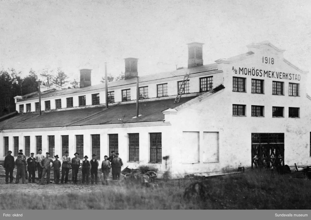 Mohögs Mekaniska Verkstad. Den äldre byggnaden från 1918 som byggdes efter den stora branden 1916.
