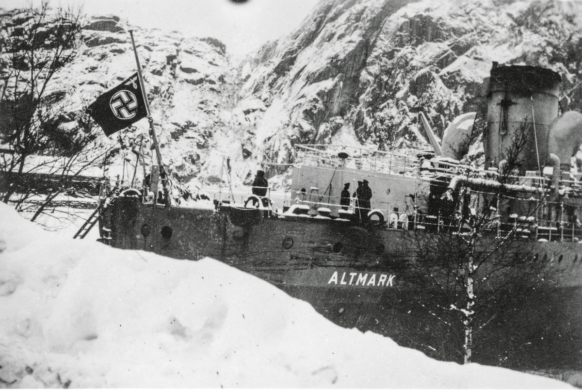 Krigsskipet "Altmark" på grunn i Jøssingfjorden under 2. verdskrig.