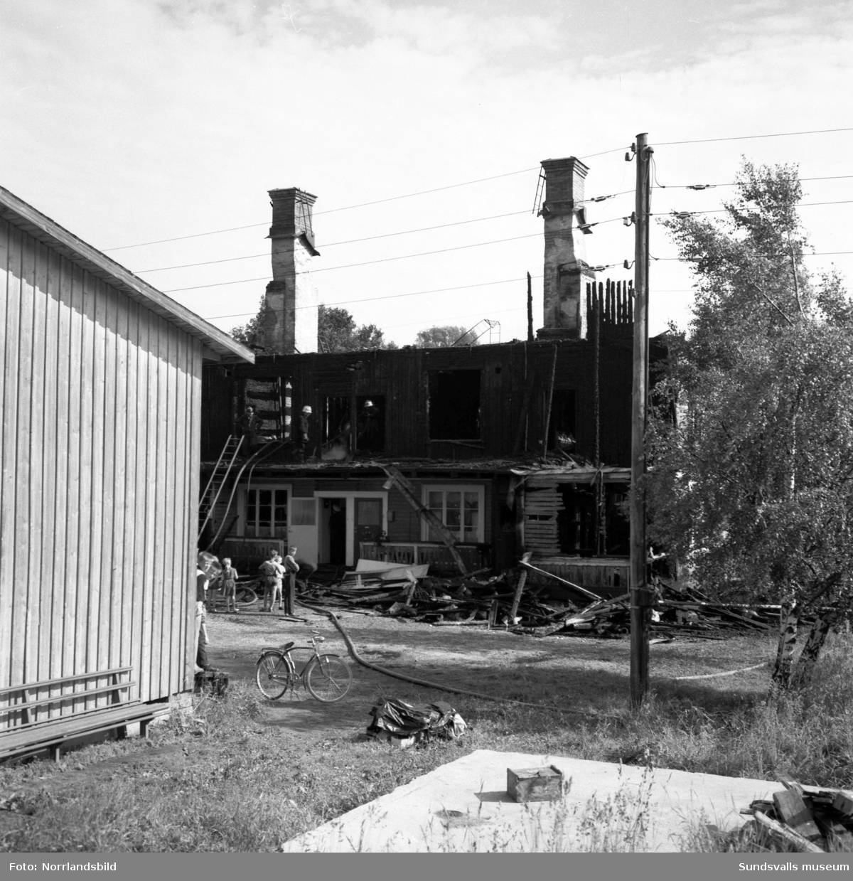 Brandskadad bostadsbyggnad i Kubikenborg.