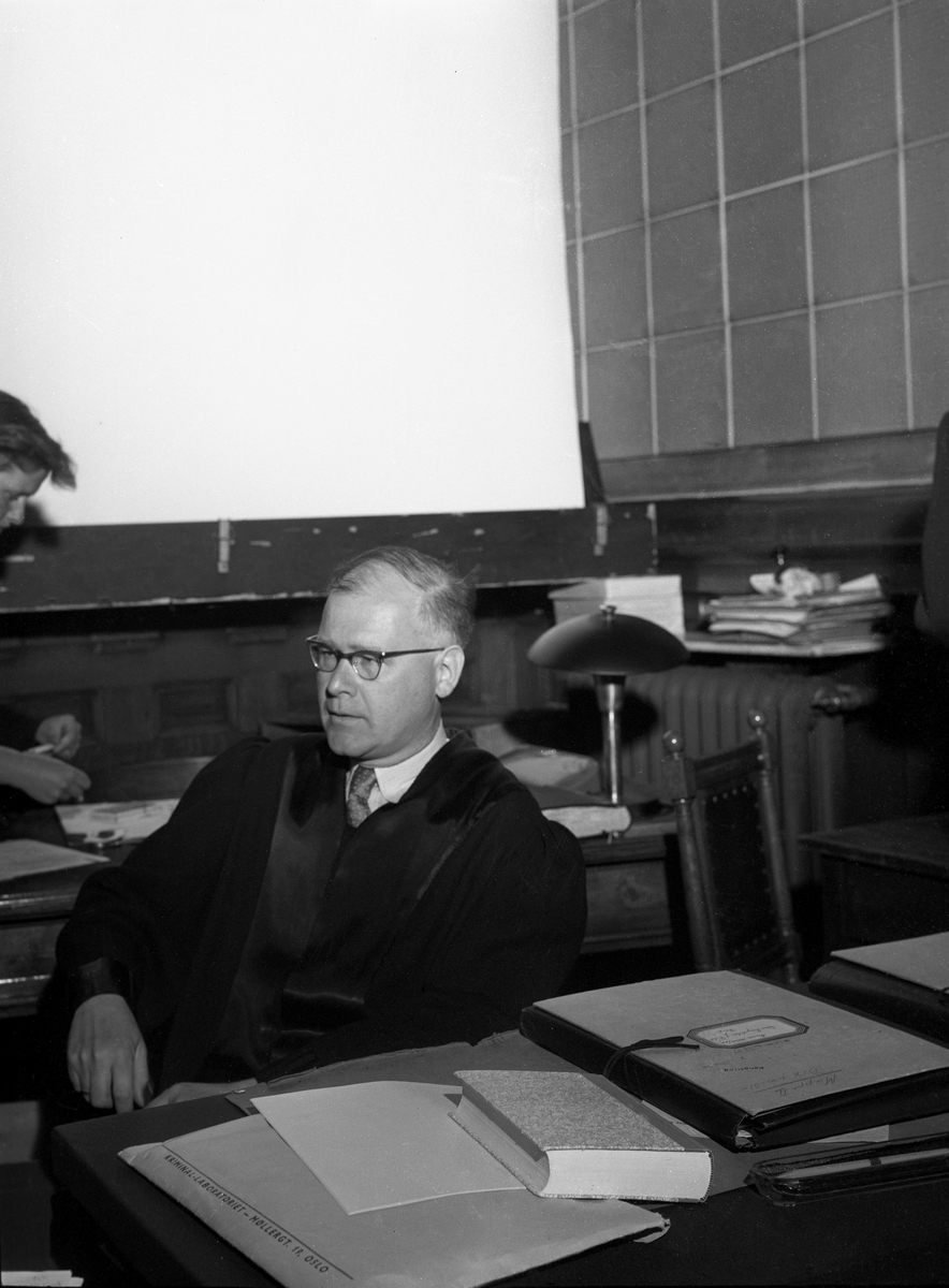 Statsadvokat Lauritz Dorenfeldt fotografert i retten.