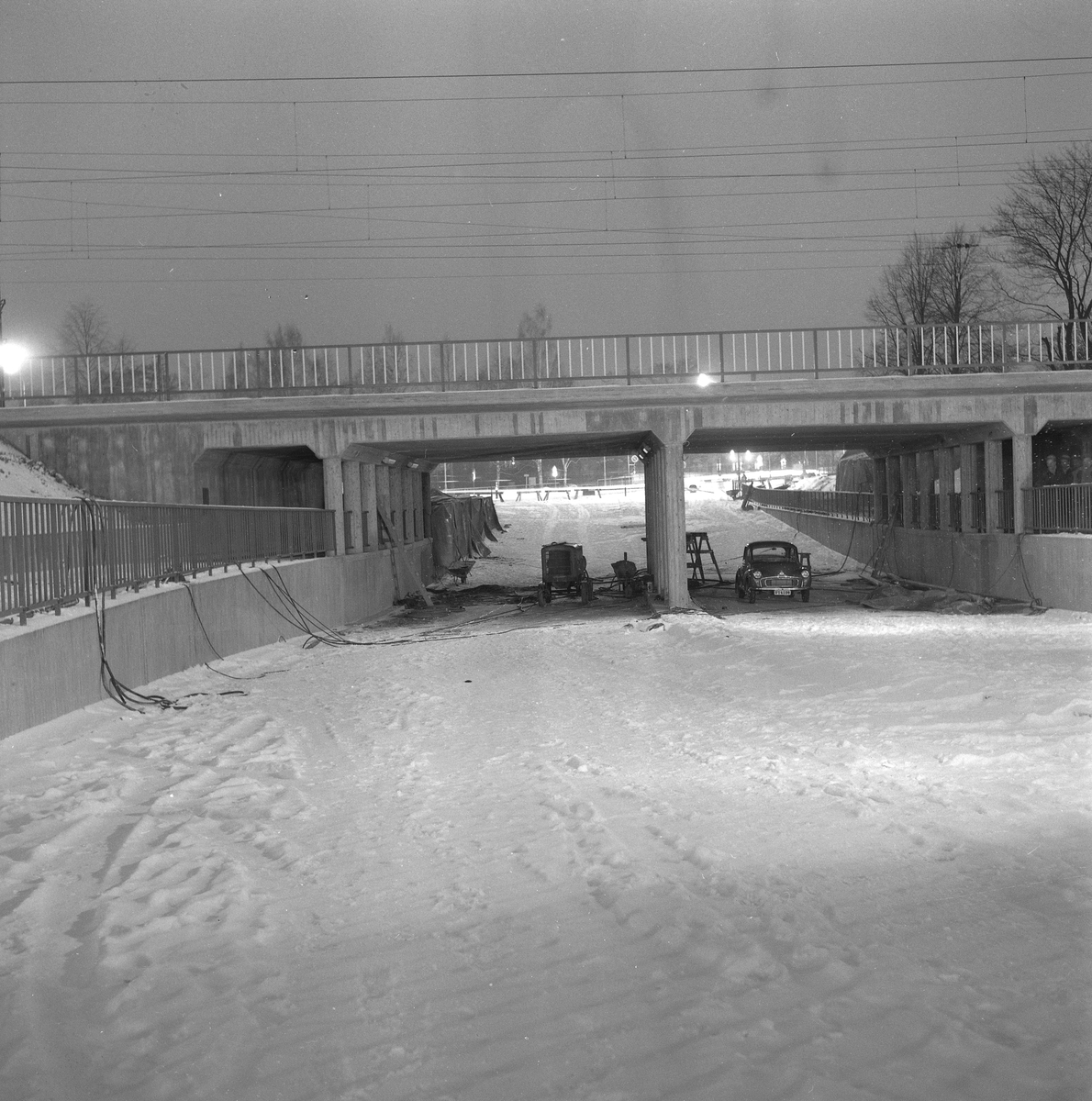 Hagatunneln snart klar. Tunneln som går under järnvägen vid Södra Station.
17 december 1958.