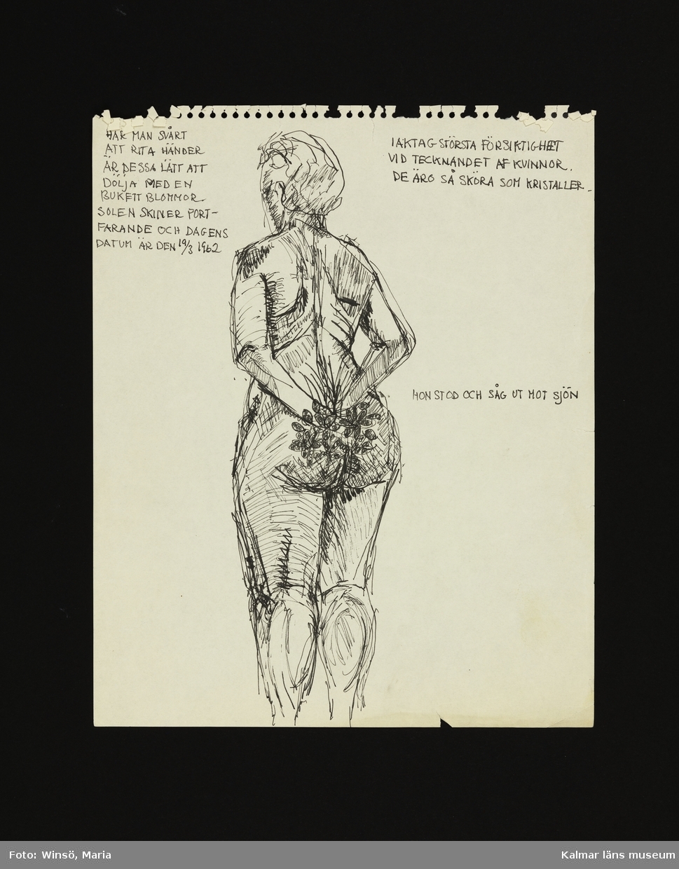 Krokiteckning av en naken kvinna tecknad bakifrån, hållandes en bukett blommor. Text skriven av Raine Navin.