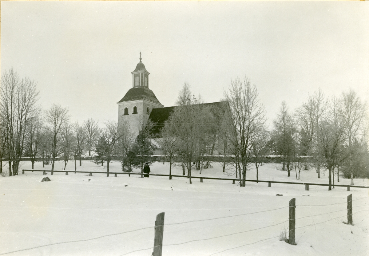 Sala kn, Kumla sn.
Kumla kyrka i vinterlandskap.
