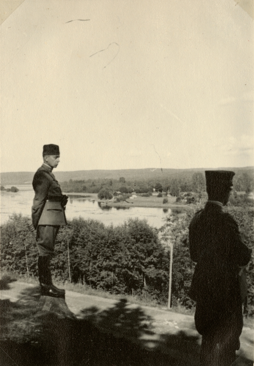 Text i fotoalbum: "Fältövningar i Hedemora 18.-24.8.1938. Chefsprofil."