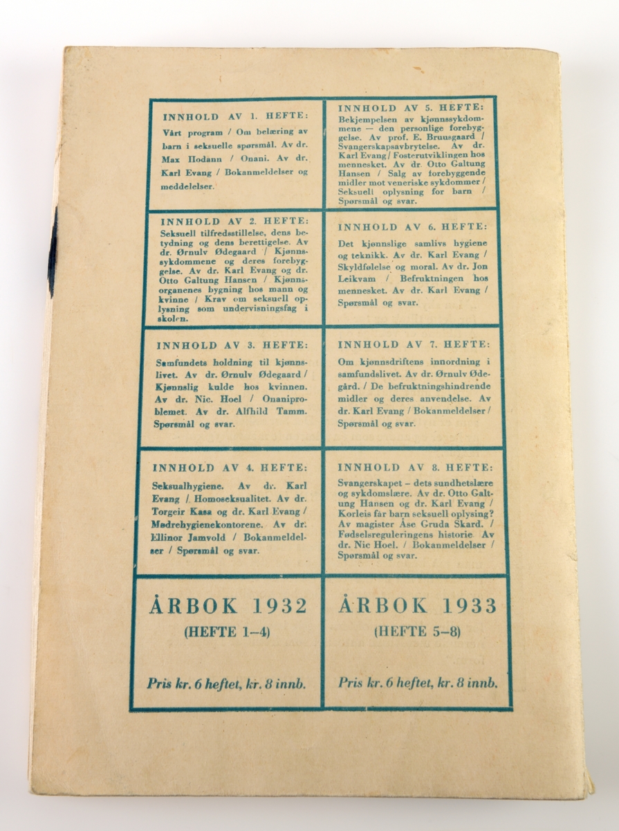 Et eksemplar av utgave nummer 1 1934 i serien "Populært Tidsskrift for Seksuell Oplysning". Omslaget er laget av papp og er i fargene blått og hvitt. På forsiden er det påtrykt tekst som informerer om redaksjonen, innhold, pris og utgave. På baksiden er det rubrikker som informerer om innholdet i hefte 1-4 fra 1932 og hefte 5-8 fra 1933 . For innhold i denne utgaven se oversikt under "Andre opplysninger". Heftet starter på side 1 og går til og med side 87. Det er ingen illustrasjoner i boken.