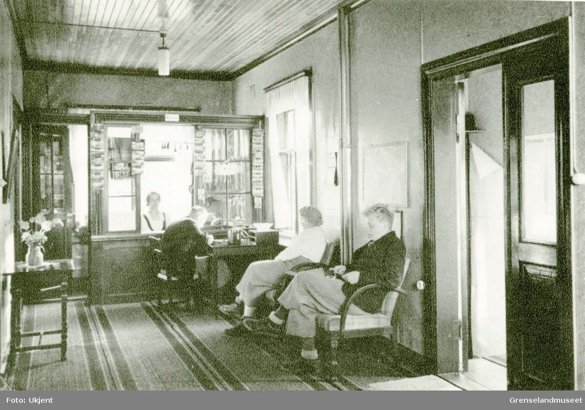 Resepsjonen i Turisthotellet i Boris Gleb før brannen  i 1937.