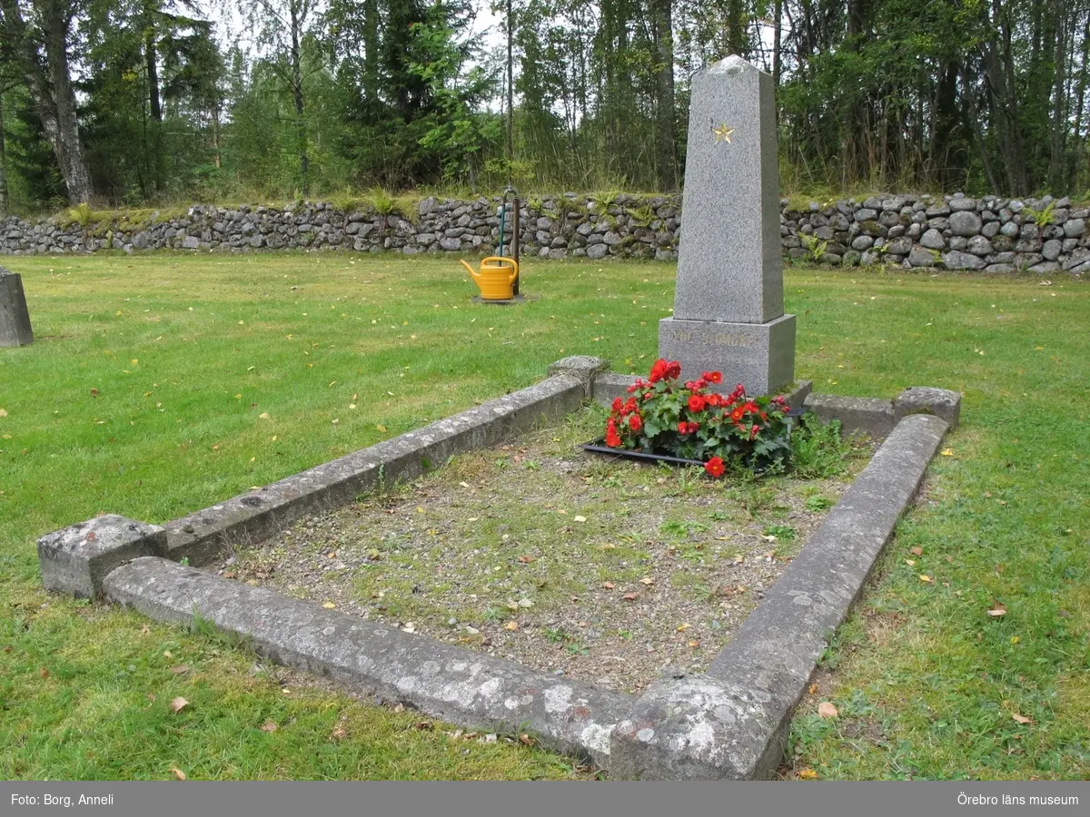 Rockesholm kyrkogård Inventering av kulturhistoriskt värdefulla gravvårdar 2014-2015, Kvarter 7.