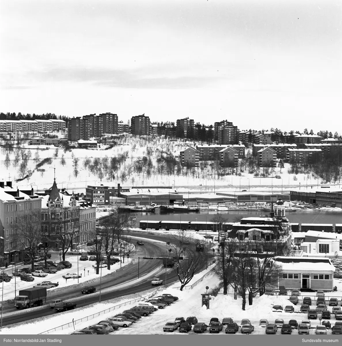 Bildserie på tomten för Vattenfalls planerade bygge i Tivoliparken på Norrmalm.