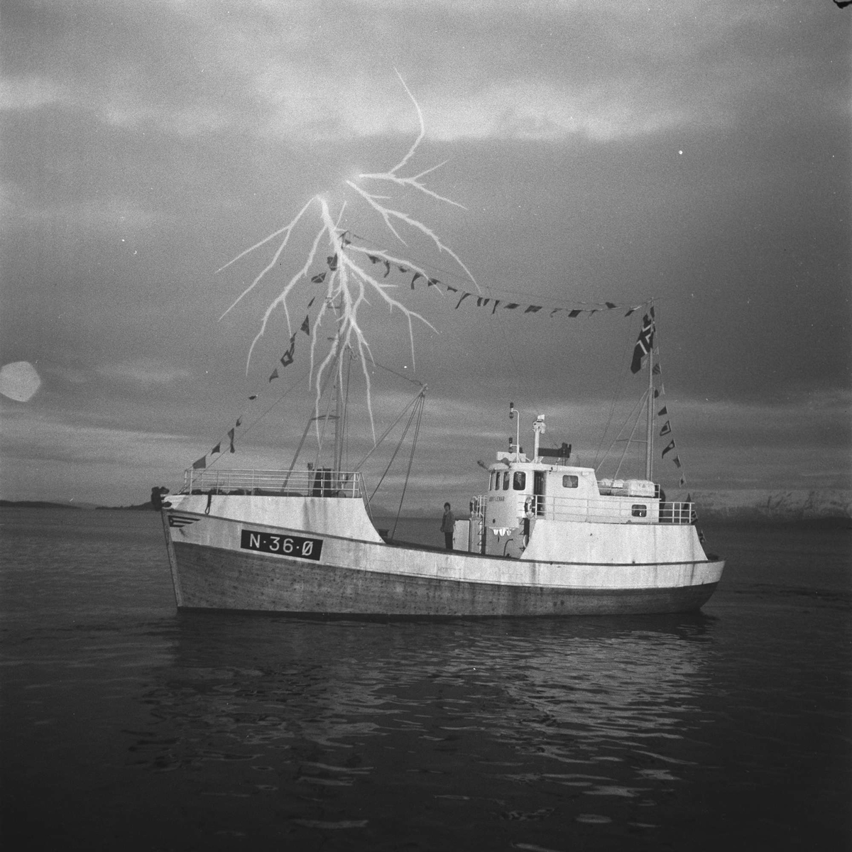 Fiskebåten M/K "Arnt-Lenar" fra Øksnes.
