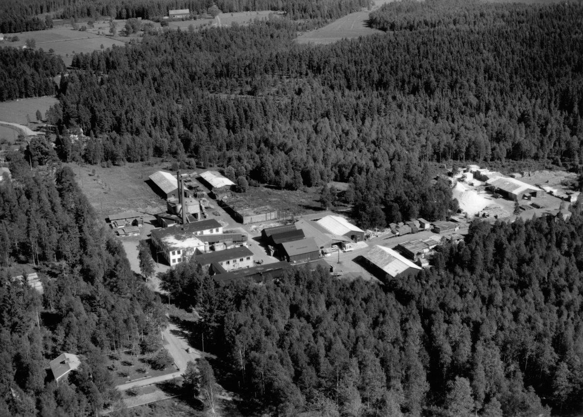 Flygfoto över Norra Sandsjö i Nässjö kommun, Jönköpings län. Nr: 428/1957