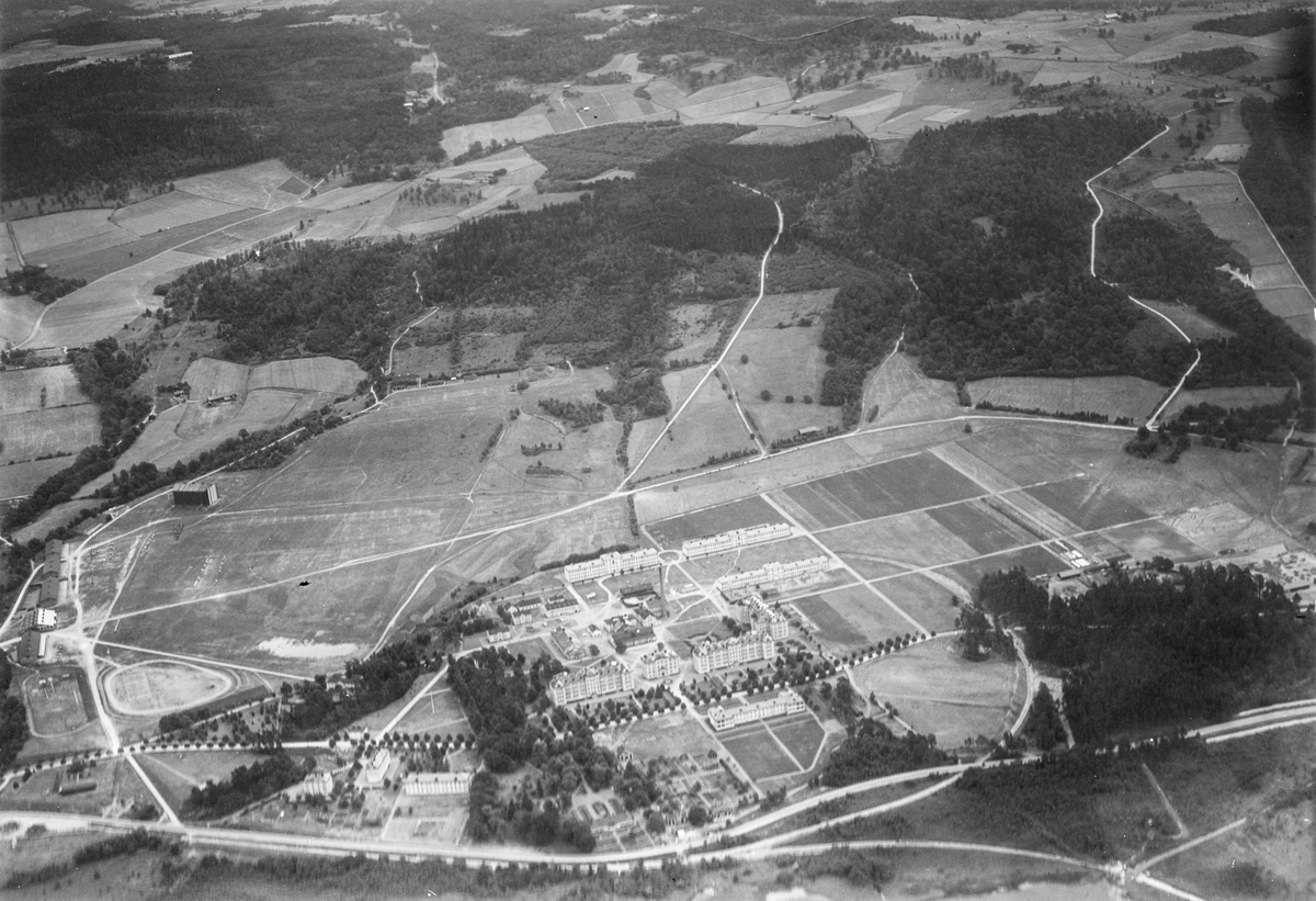 Flygfoto mot öster över Ryhov i Jönköping på 1930-talet.