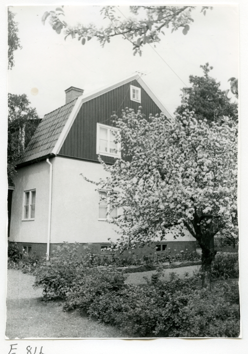 Västerås, Kristiansborg.
Villa, kvarteret Gesällen stadsäga 1528, från sidan.