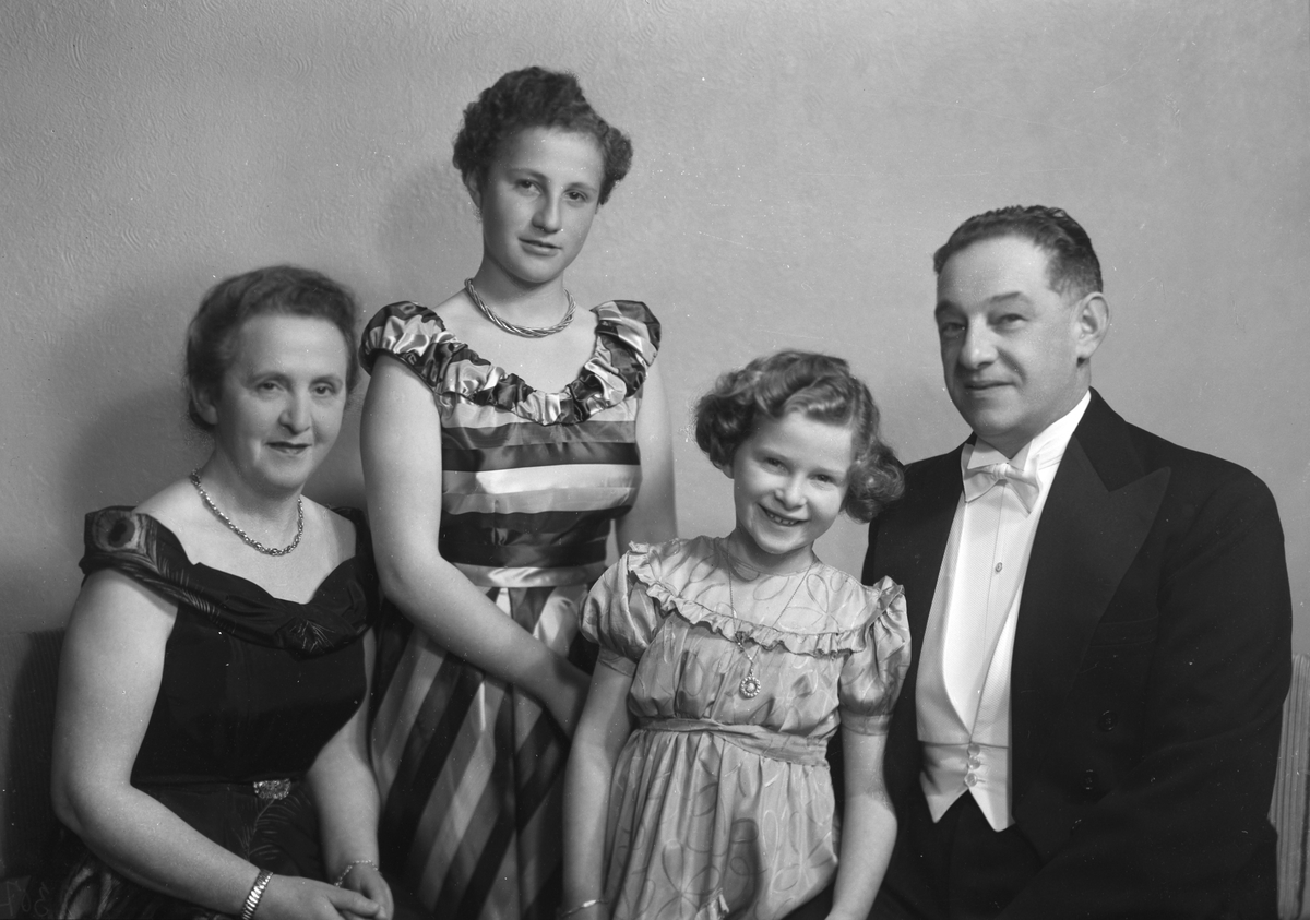 Moses Kahn med familie