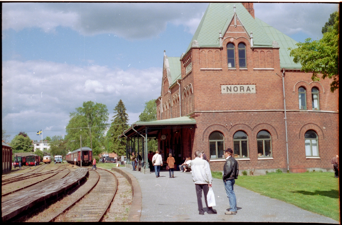 Nora stad stationsområde under Svenska Järnvägsklubben, SJK 50 års firande.