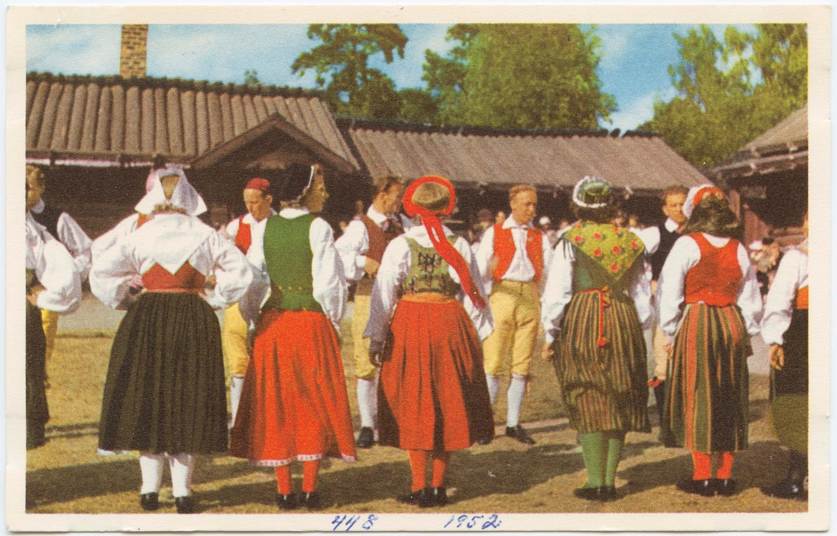 Vykort med motiv från Skansen. Folkdans på Moragården.