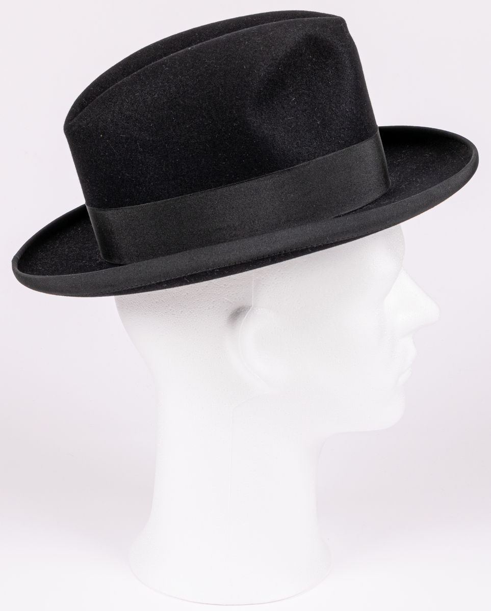 Hatt från mitten av 1900-talet, tillverkad i London, the Chestergate make. "De luxe"