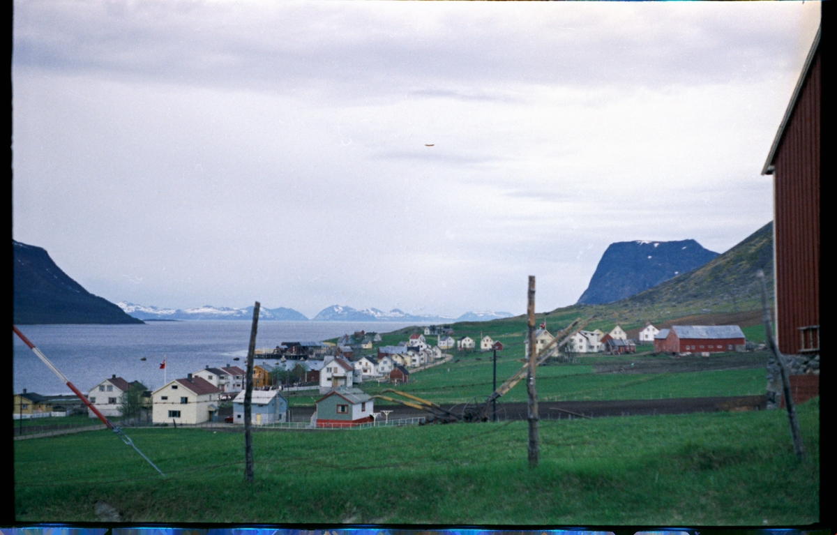 Bebyggelse og landskap i Kasfjord.
