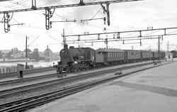 Damplokomotiv type 45a nr. 4 med persontog til Vestfoldbanen
