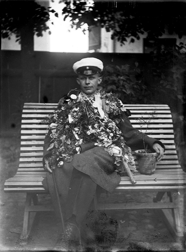 Paul Andersson som nybliven student, Västerås. 1914.