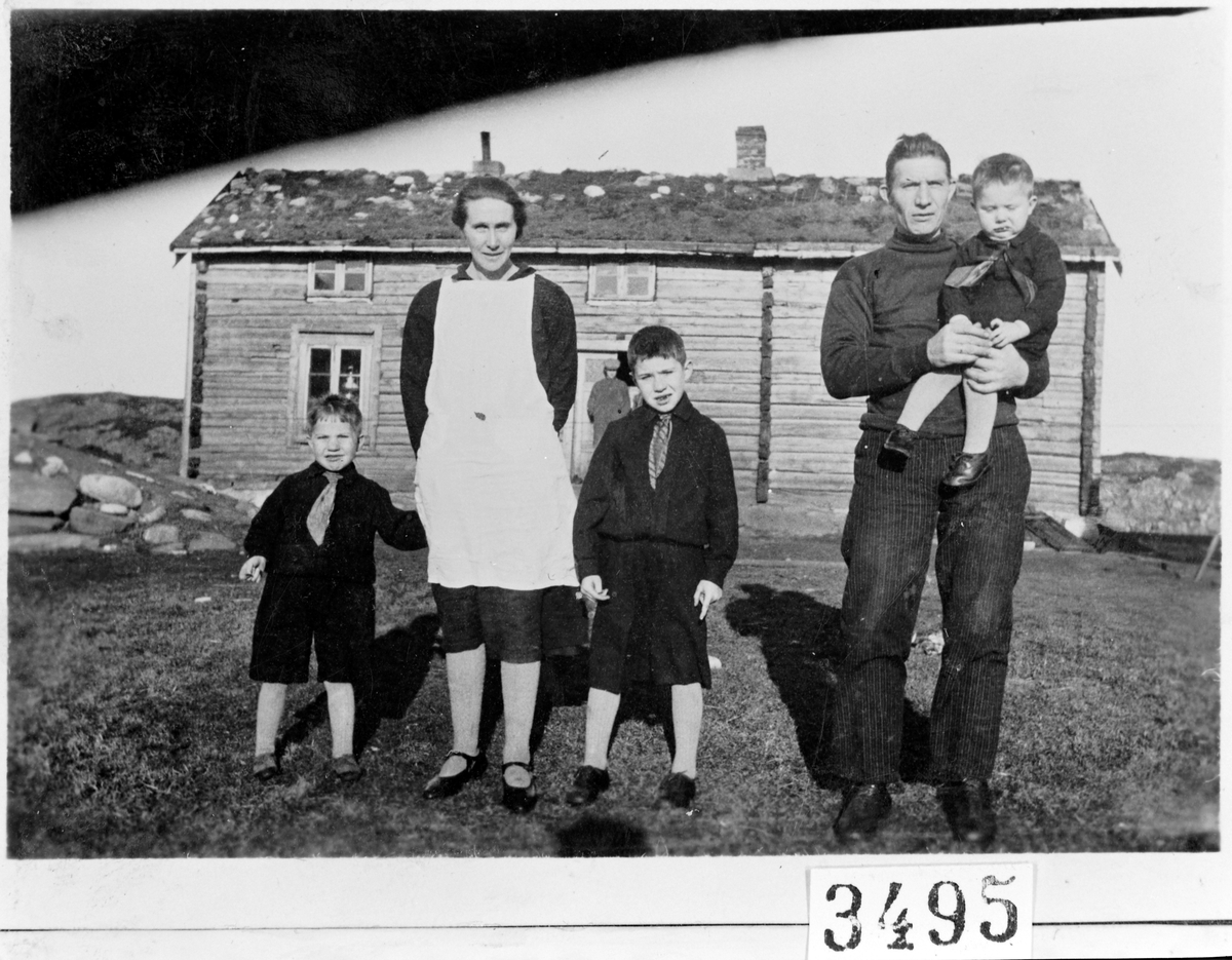 Familien på Asen, Adsen, Lysøysund