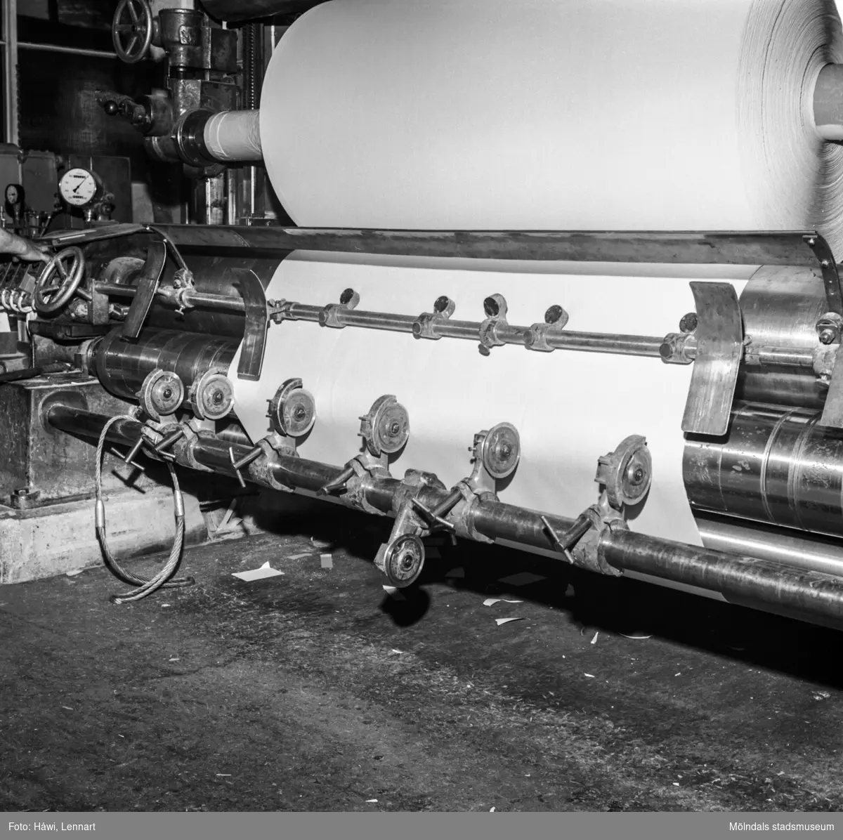 Rullmaskin nr 14 på pappersbruket Papyrus i Mölndal, 8/6 1967.
