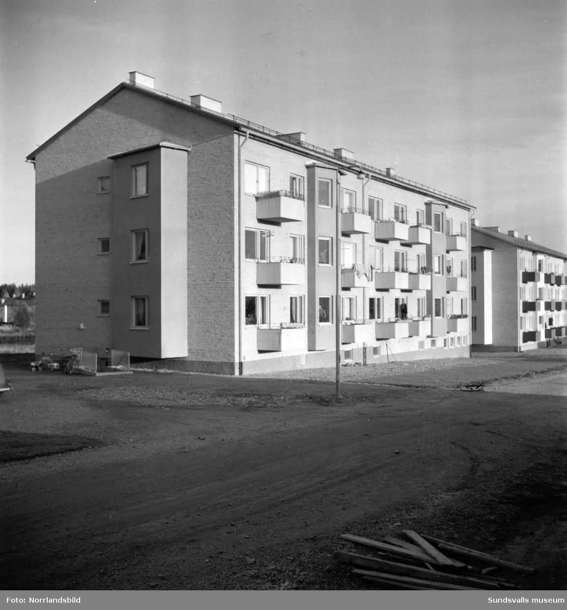 Flerfamiljsfastigheter på Solgårdsgatan 12-18 i Ånge.