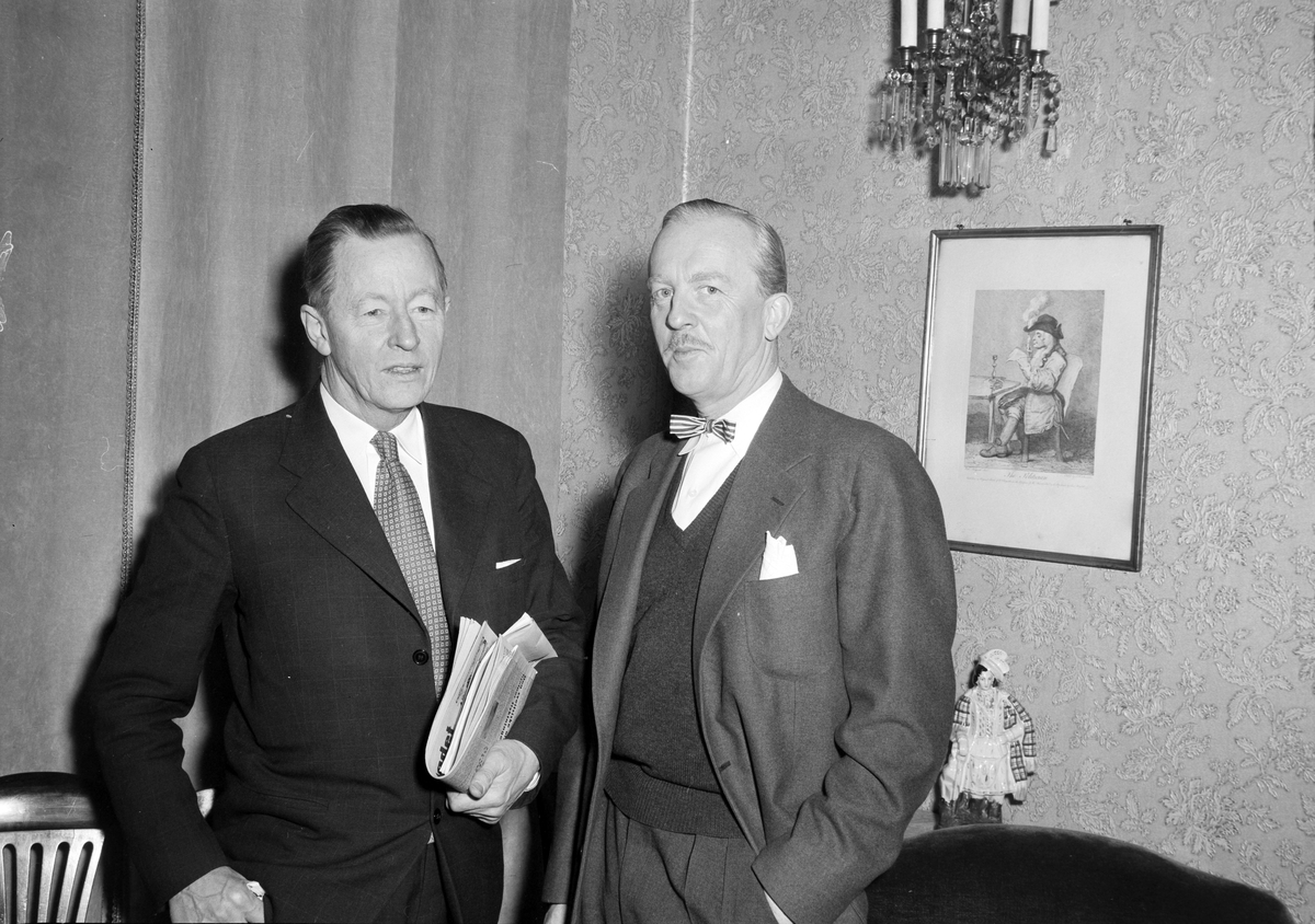 Professor Arne Korsmo og direktør Åke H. Huldt i Britannia