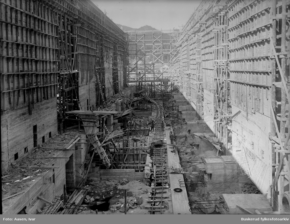 Bygging av kraftstasjonen Nore1, 

1927