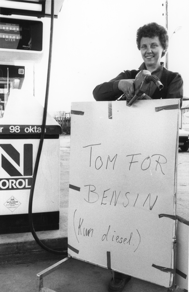 Tom for bensin! Kirsten Berg
