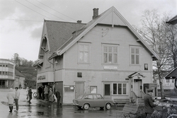 Den tidligere stasjonsbygningen i Grimstad på nedlagte Grims