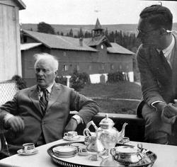 Aulestad, veranda, låven, menn, kaffe,