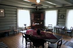 DOK:2002, Nesset prestegård, Allmuens herrestue,