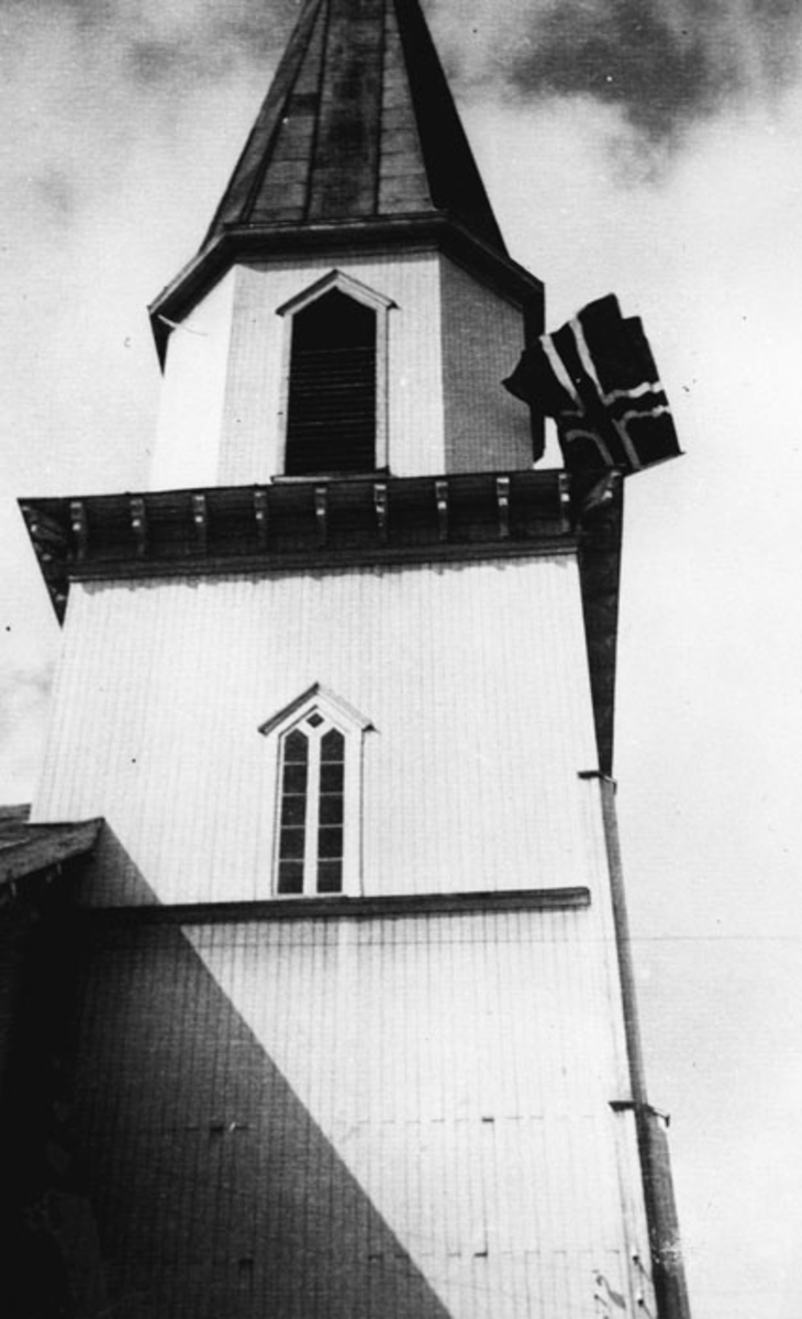 Fet kirke 8. mai 1945
