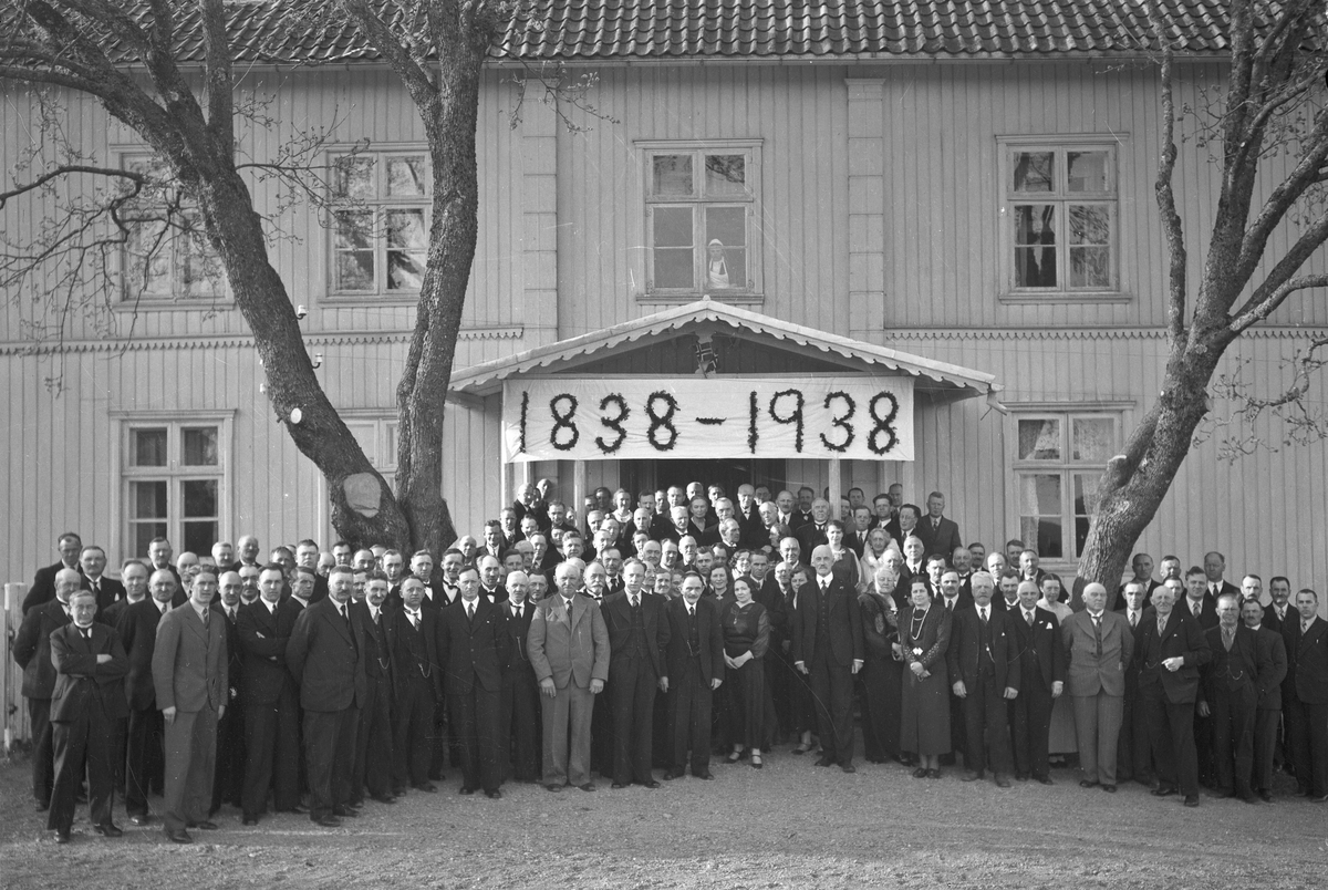 Gruppebilde fra 1938. 100 – års jubileum.