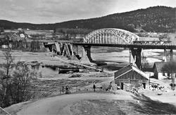 Provisorisk bro ved Minnesund april - mai 1940, etter den ty