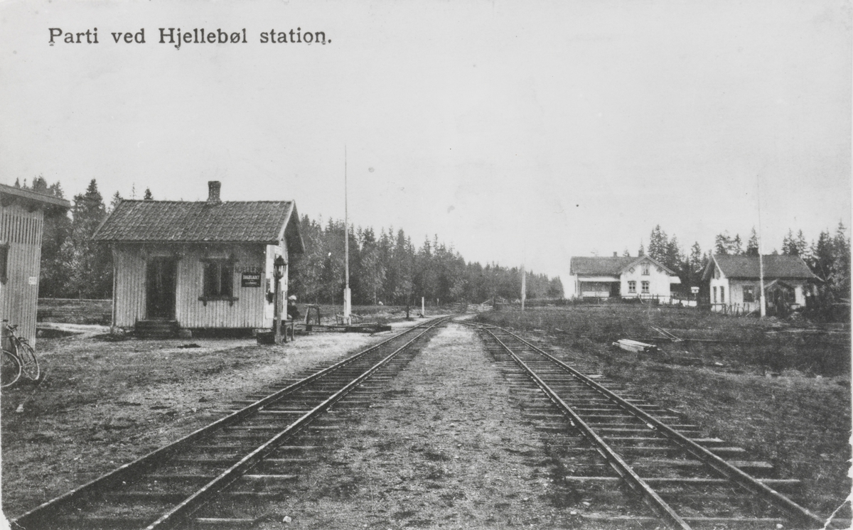 Parti ved Hjellebøl stasjon.