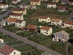 Ekraveien i front, Trettebakken fra venstre. Nordengveien. R