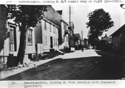 Fanestrandsveien sett fra øst.