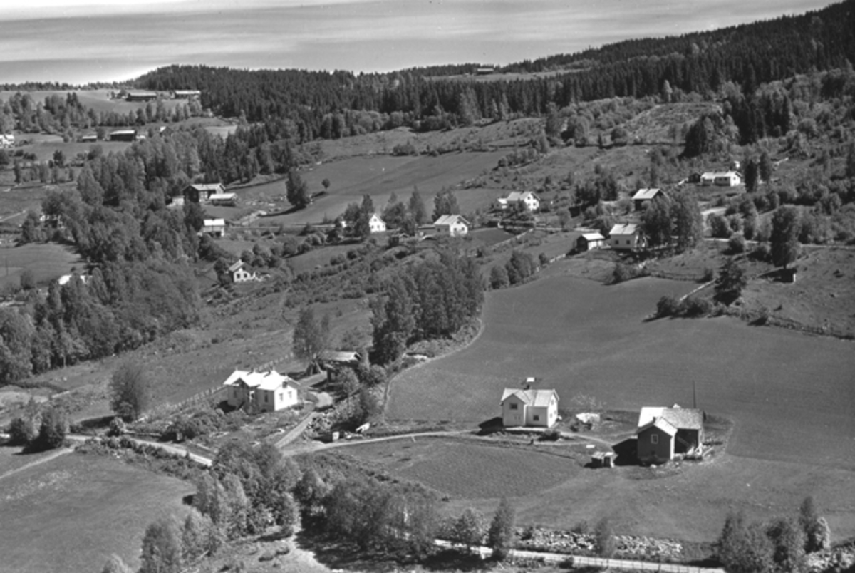Flyfoto av Nordåsen, øvre, Brumunddal.