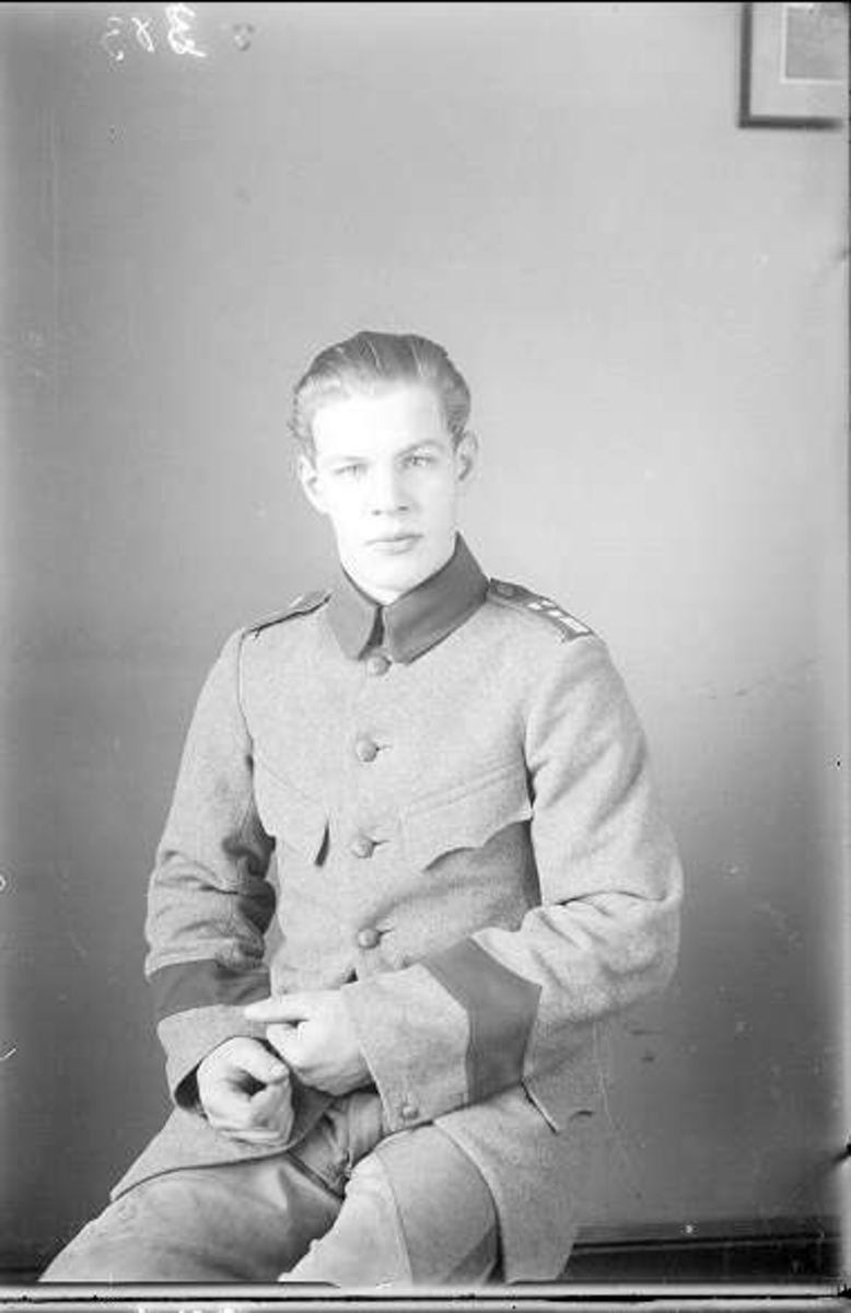 Livhusar i uniform m/1910