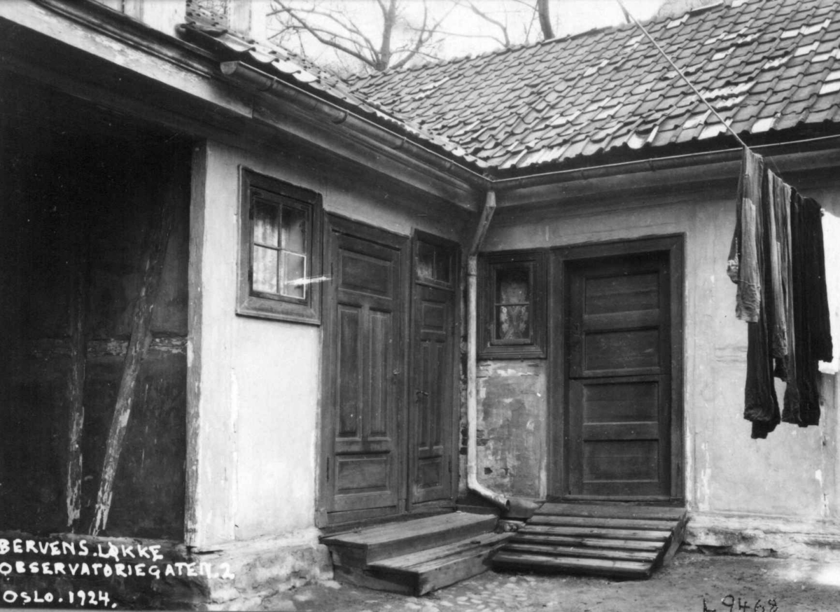 Bervens Løkke, Observatoriegata 2, Oslo 1924. Uthus i gårdsrom.